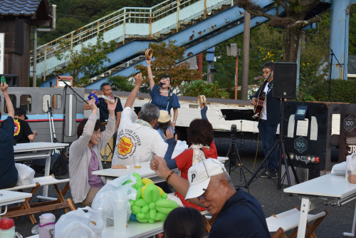 イエ～イ！熱いライブ.JPG