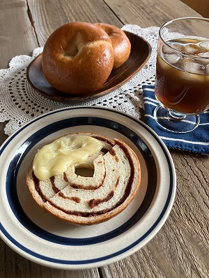  【７、９月のパン】シナモンロール風ベーグル