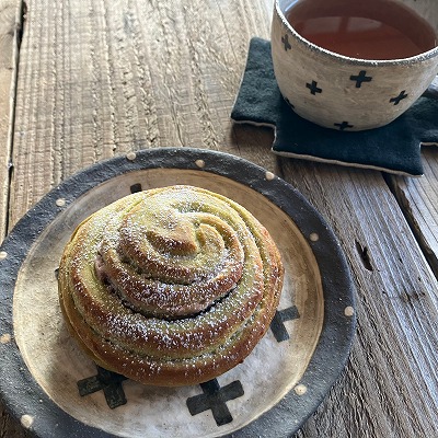 【２、３月のパン】抹茶のいちごあんパン