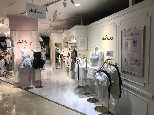 LINE_ALBUM_アンクルージュ　ラフォーレ原宿_240403_123　編集.jpg