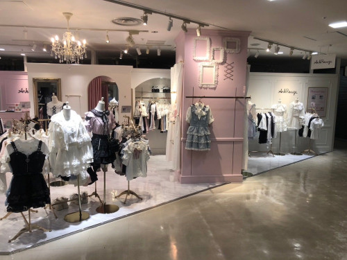 LINE_ALBUM_アンクルージュ　ラフォーレ原宿_240403_122　編集.jpg