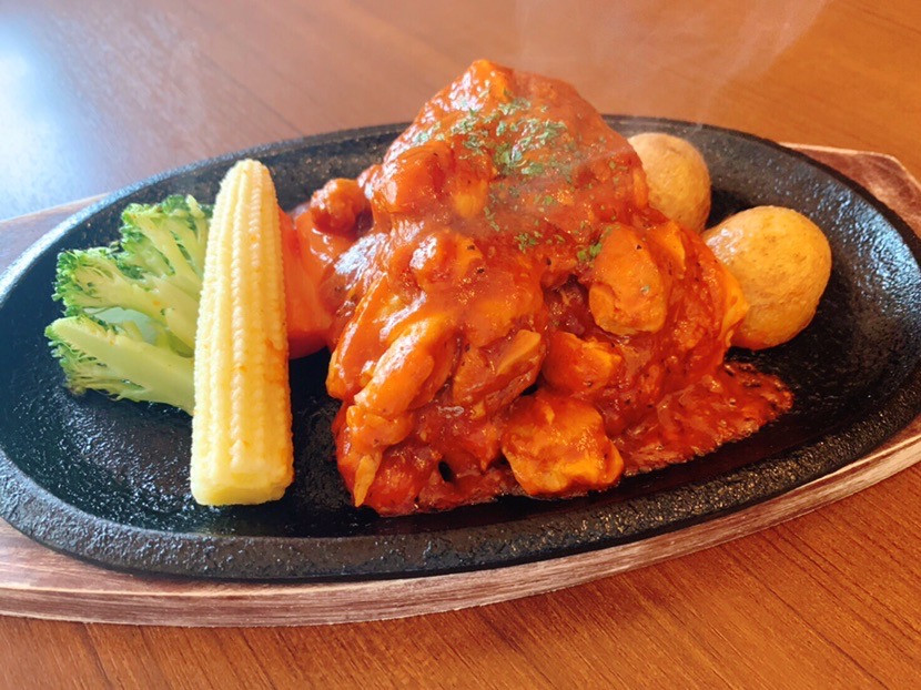 Revのほろほろチキンのトマトソース煮込み