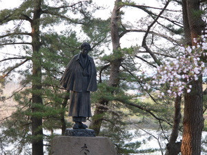 太宰像.jpg