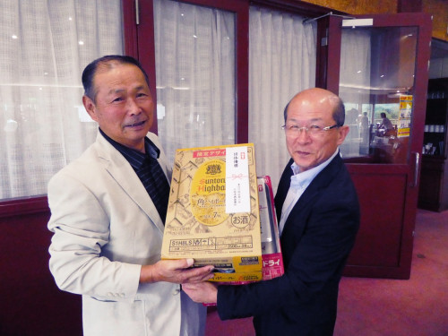 団体優勝_矢祭町商工会（ミニ）.jpg