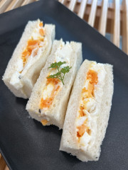 13_福地鶏たまごサンド／岩樹ベーカリー.jpg