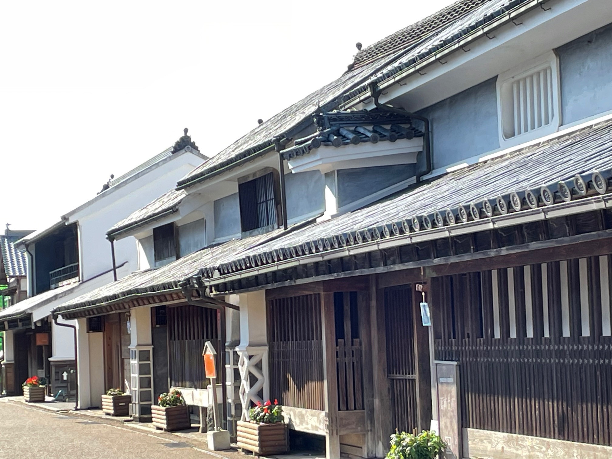 夏のうだつの町並み