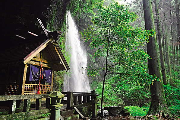 瑞穂　岩戸神社