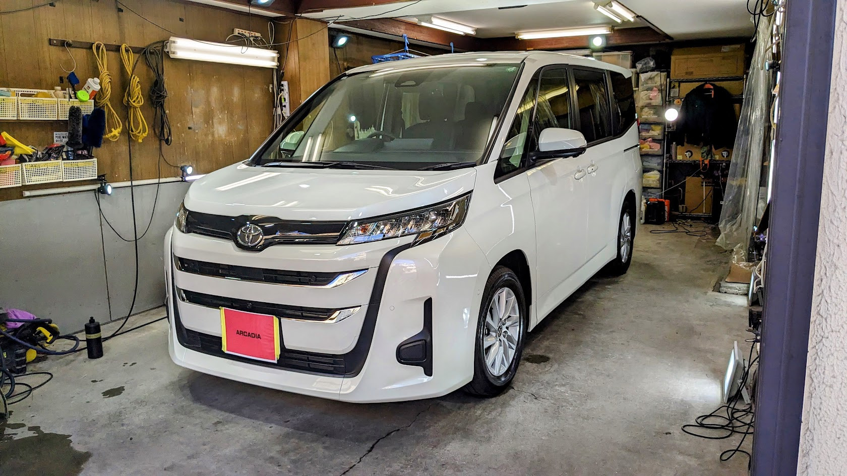 トヨタ・ノア(新車)　アンビエント　埼玉県朝霞市からお越しいただきました