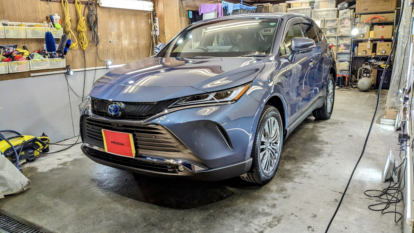 トヨタ・ハリアー(新車)　リアルガラスコートclassM　東京都板橋区からお越しいただきました