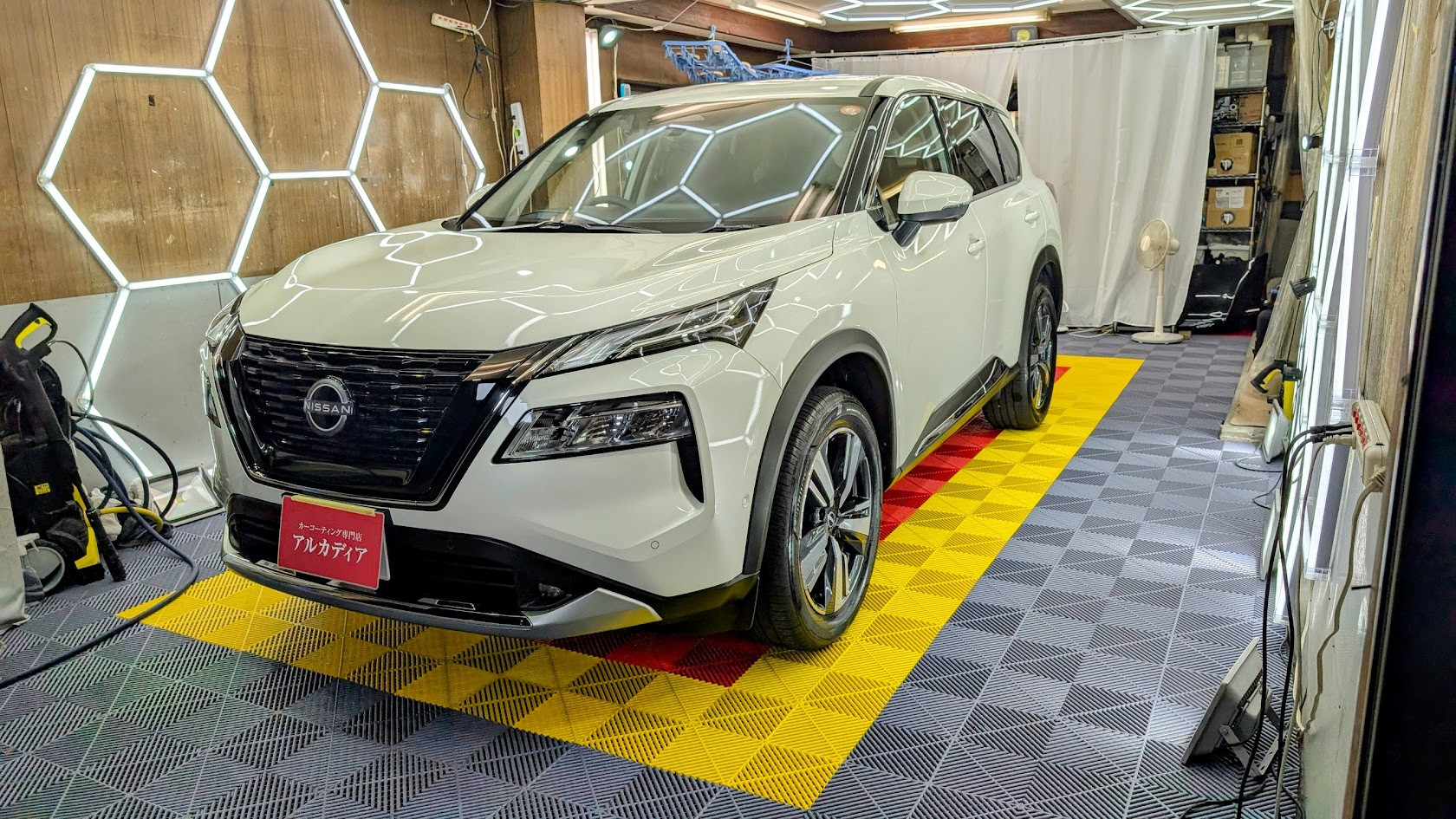 日産・エクストレイル(新車コース)　ナノカーボンコーティング　東京都板橋区からお越しいただきました