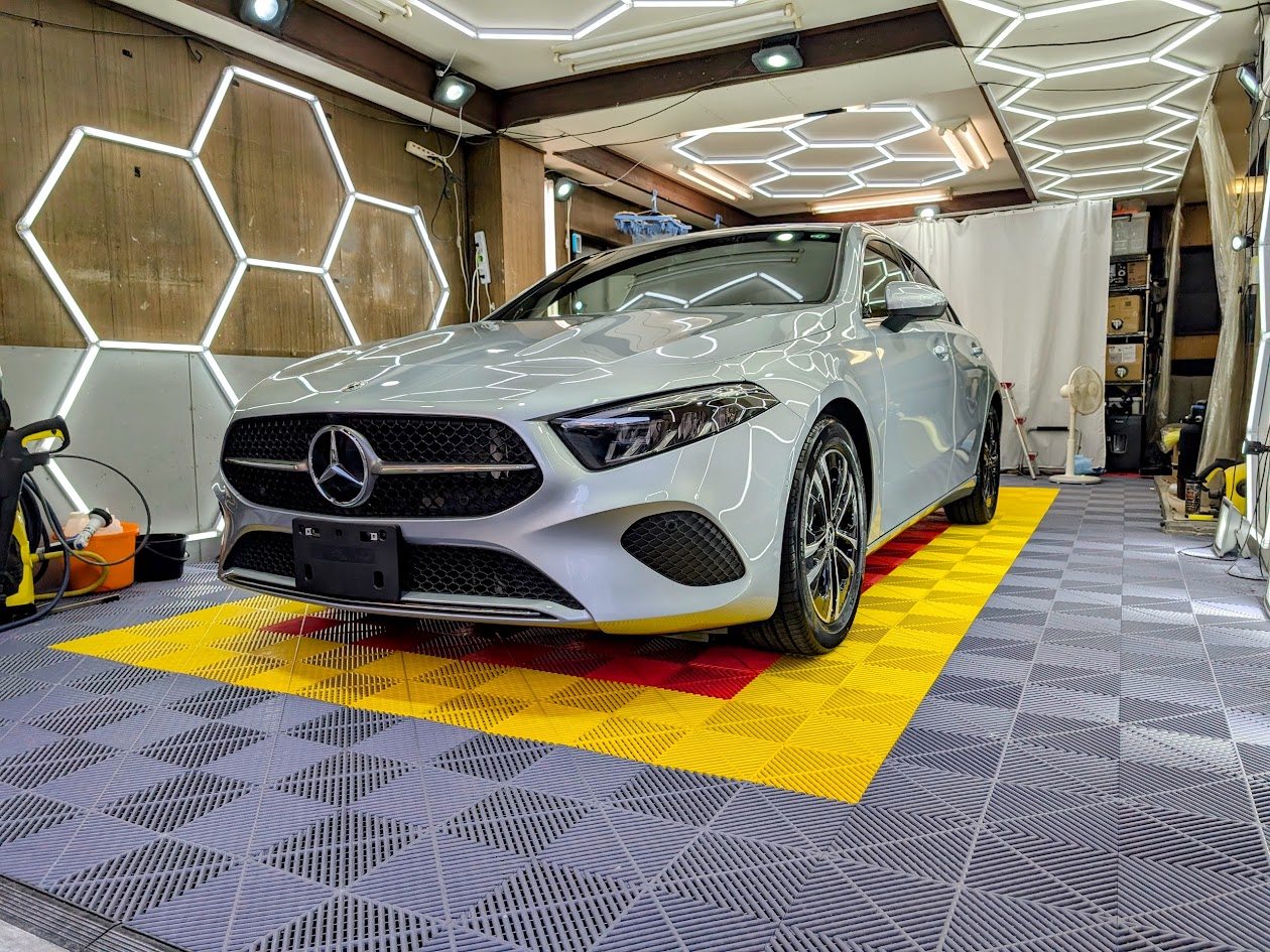 メルセデスベンツ・A180(経年車コース)　ガードグレイズ　東京都板橋区からお越しいただきました