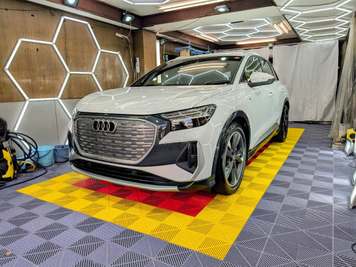 アウディ・etornQ4(新車コース)　アンビエント施工　東京都世田谷区からお越しいただきました