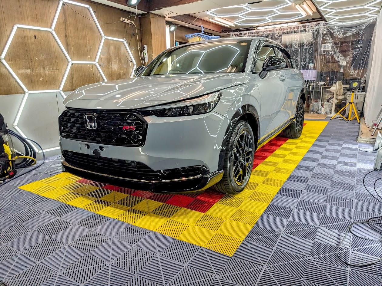ホンダ・ヴェゼル(新車コース)　ガードグレイズ、プライムビュー全面、ホイールコート　埼玉県さいたま市からお越しいただきました