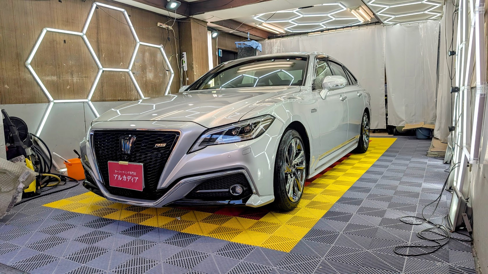 トヨタ・クラウン(経年車コース)　ガードグレイズ、プライムビュー全面　東京都板橋区からお越しいただきました