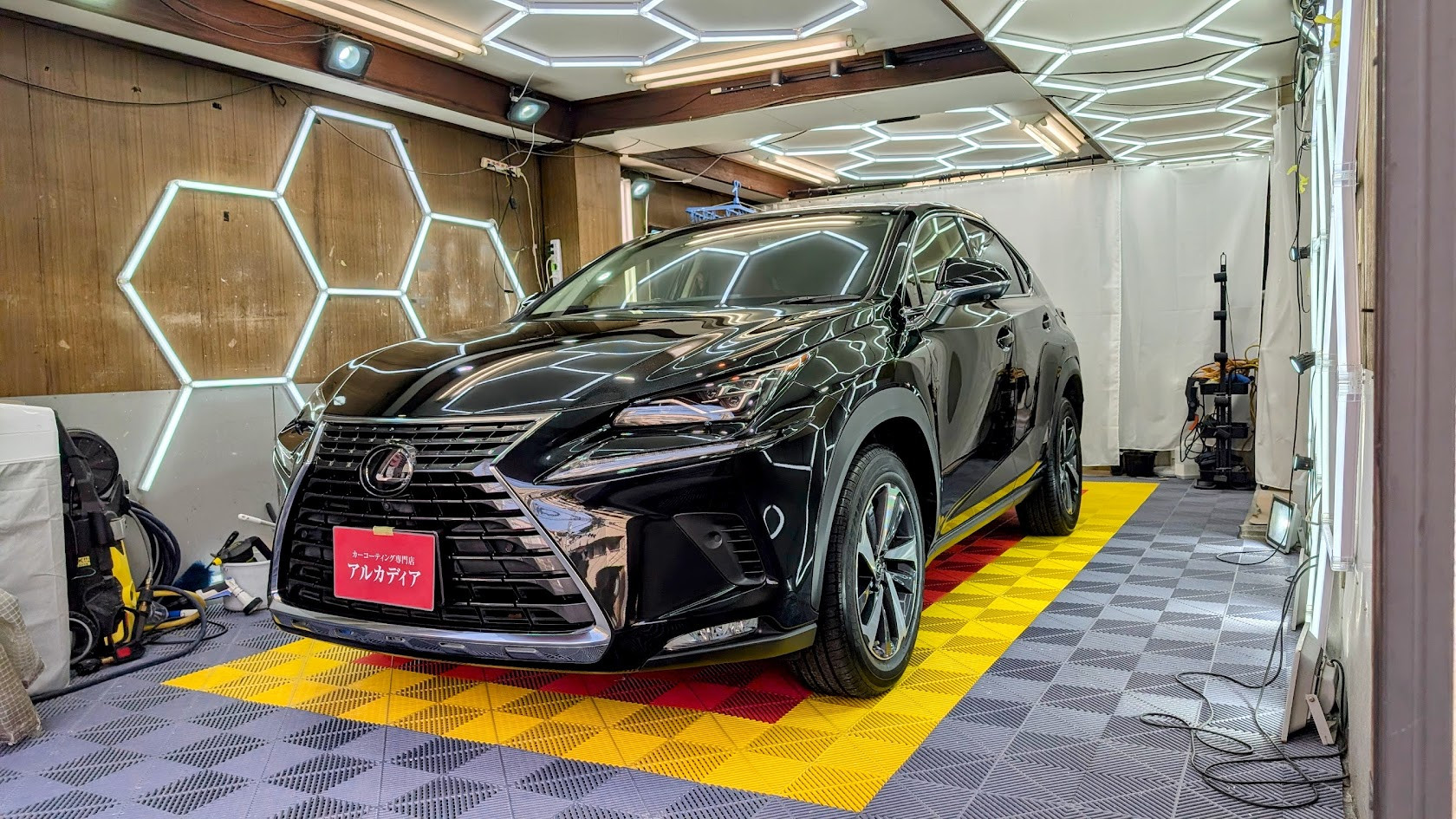 レクサス・NX300(経年車コース)　アンビエントガラスコーティング　東京都板橋区からお越しいただきました