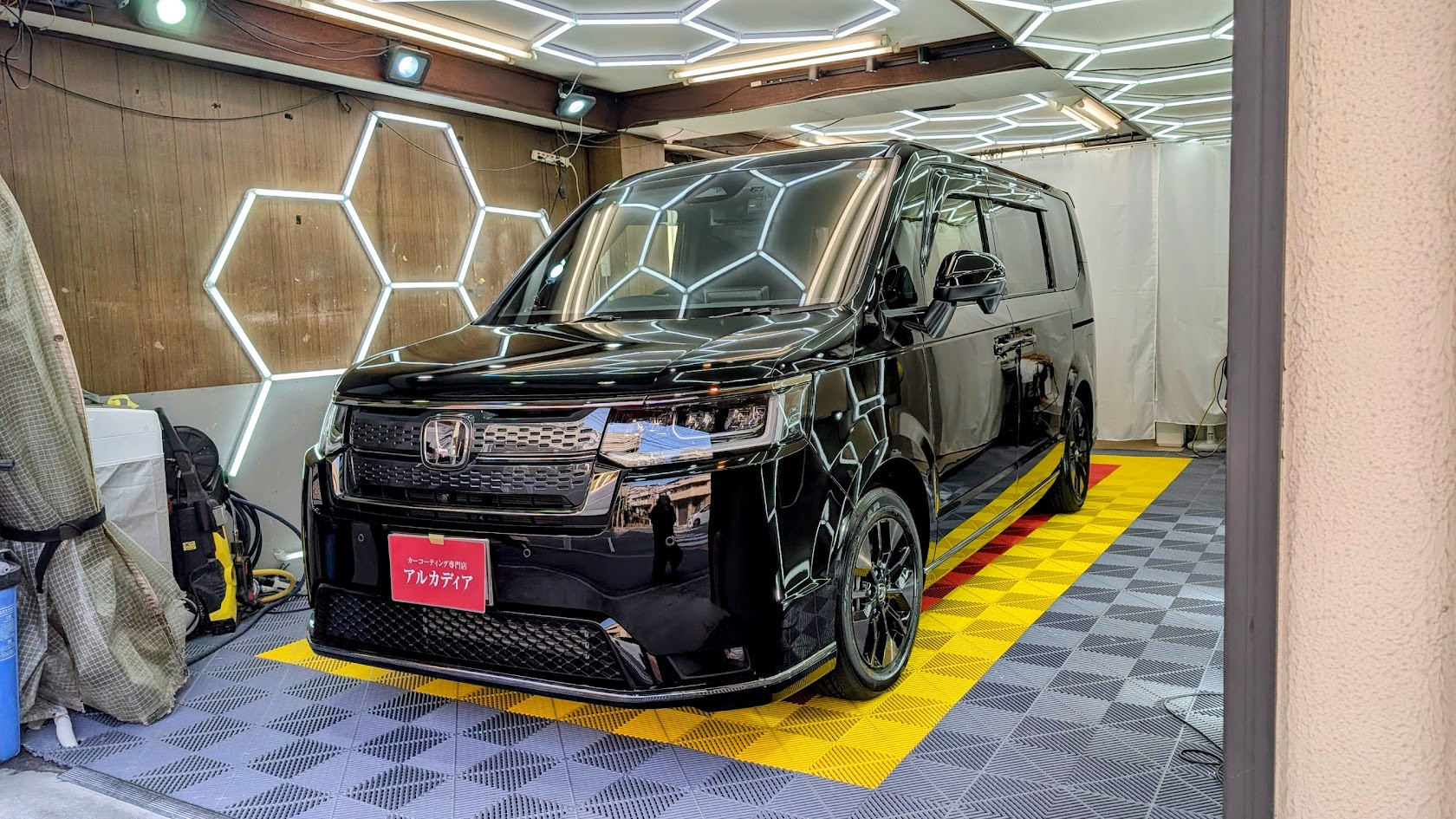 ホンダ・ステップワゴンスパーダ(新車コース)　G’ZOXガードグレイズ　東京都練馬区からお越しいただきました