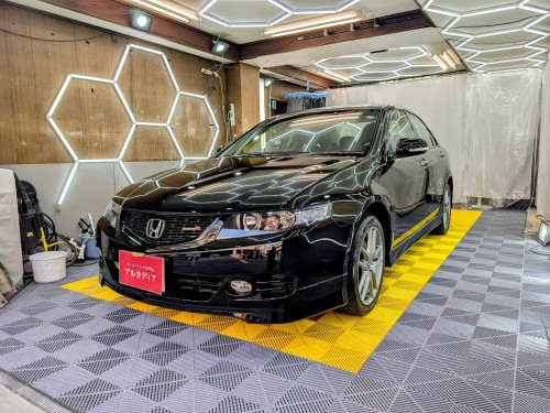 ホンダ・アコードユーロR(経年車)　アンビエントガラスコーティング　東京都練馬区からお越しいただきました