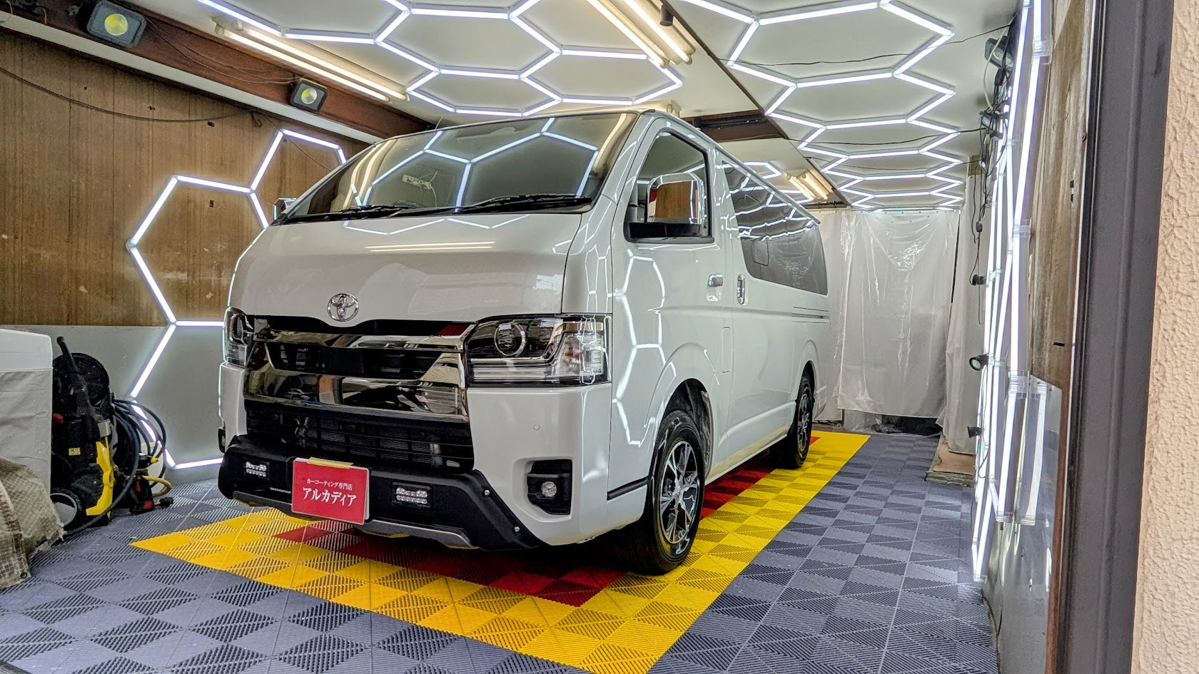 トヨタ・ハイエース(新車コース)　G’ZOXガードグレイズ　東京都板橋区からお越しいただきました