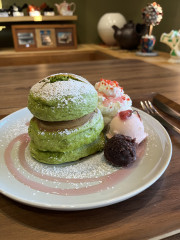 【限定】さくらと抹茶のパンケーキ