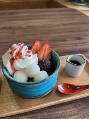 【限定】いちご生クリームあんみつ
