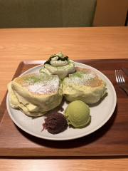 抹茶スフレパンケーキ