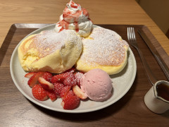 いちごパンケーキ